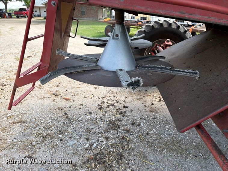 image for item FB8169 Case IH 1680 Axial-flow combine