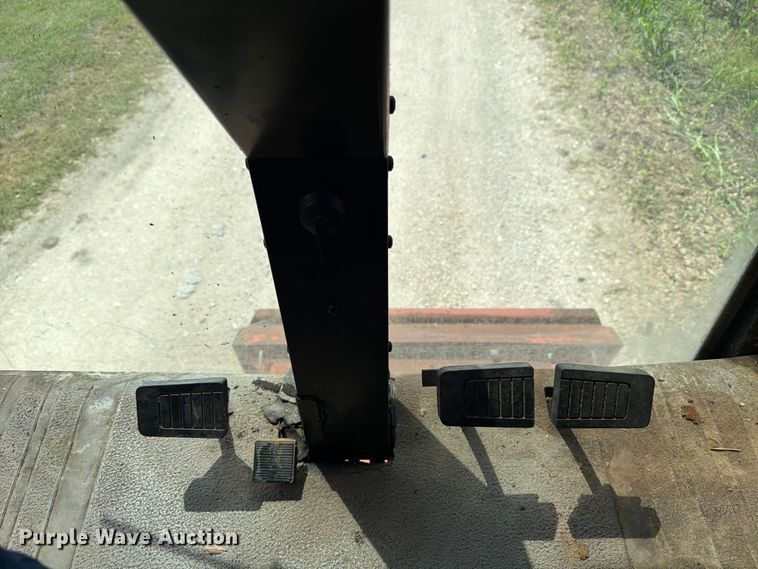 image for item FB8169 Case IH 1680 Axial-flow combine
