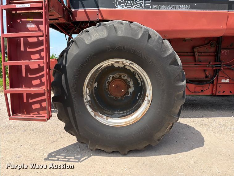 image for item FB8169 Case IH 1680 Axial-flow combine