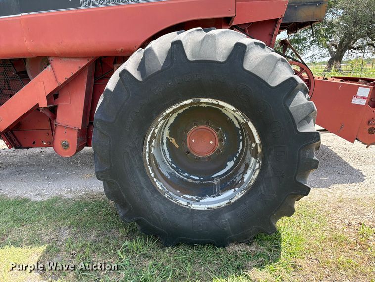image for item FB8169 Case IH 1680 Axial-flow combine