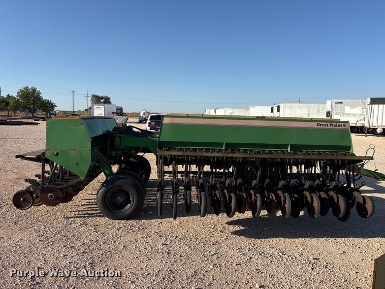 image for item FC2268 Great Plains Solid stand 30 grain drill