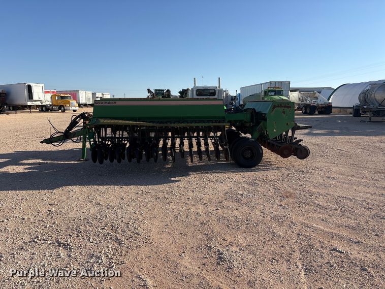 image for item FC2268 Great Plains Solid stand 30 grain drill