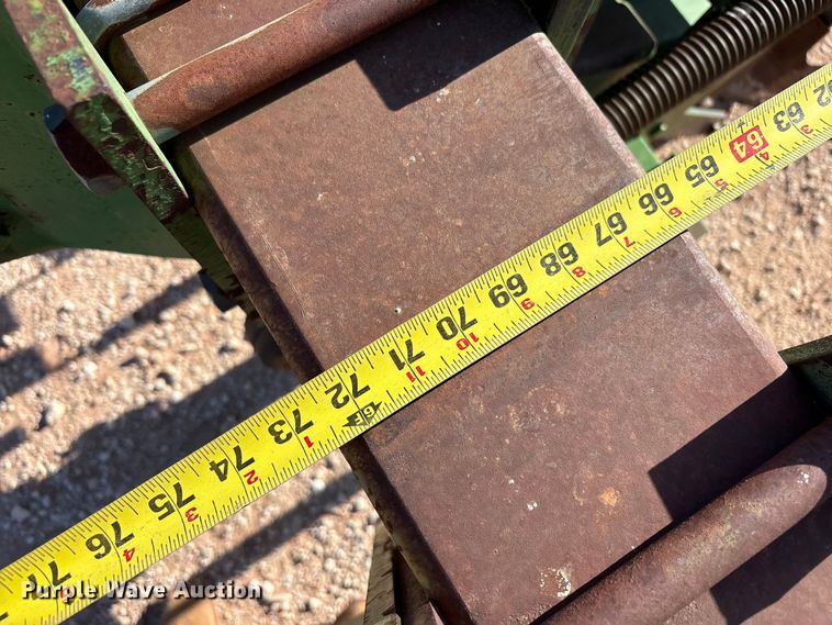 image for item FC2269 John Deere 885 row crop cultivator