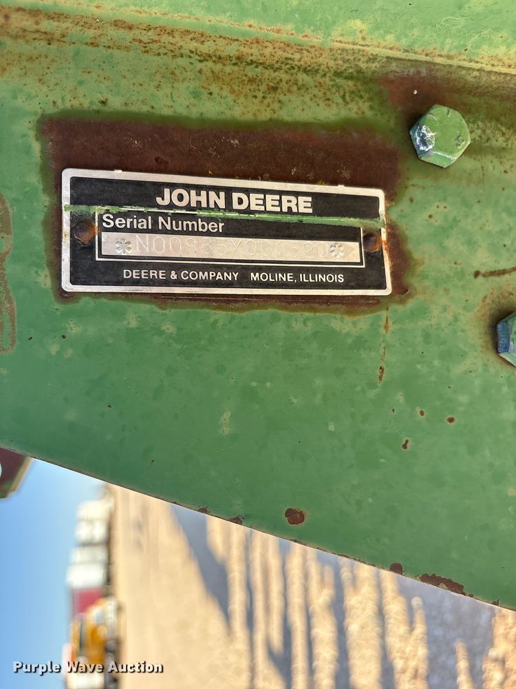 image for item FC2269 John Deere 885 row crop cultivator