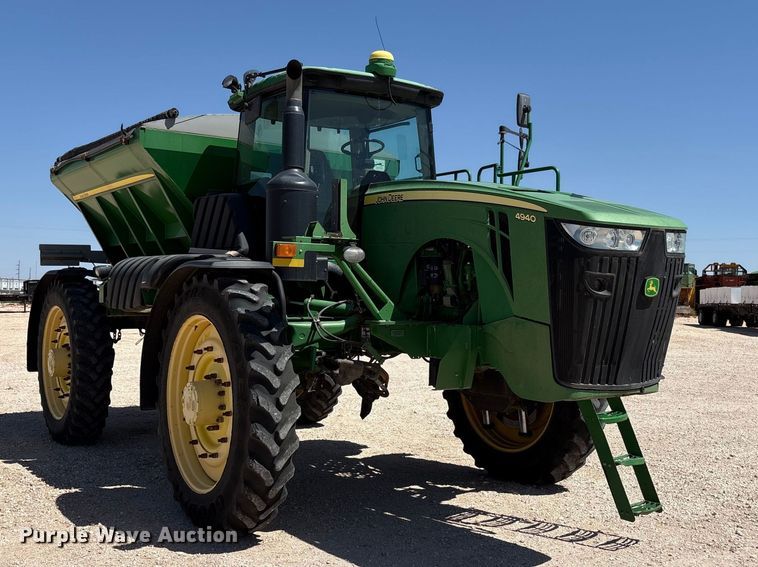 image for item FC2273 2013 John Deere 4940 spreader