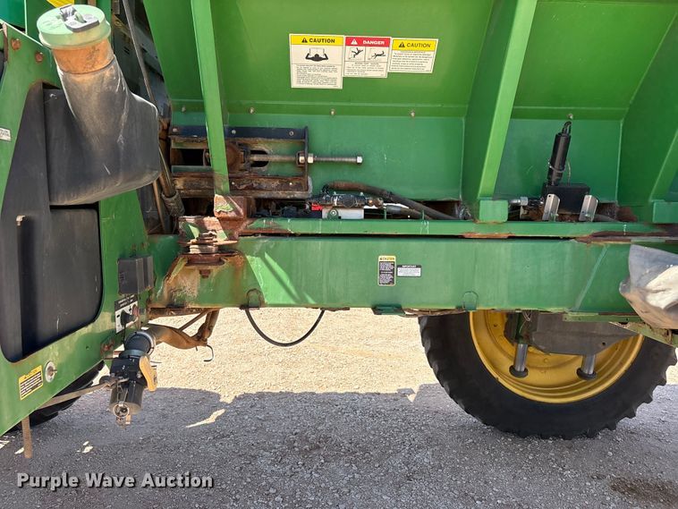 image for item FC2273 2013 John Deere 4940 spreader