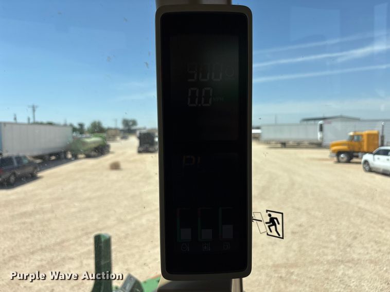 image for item FC2273 2013 John Deere 4940 spreader