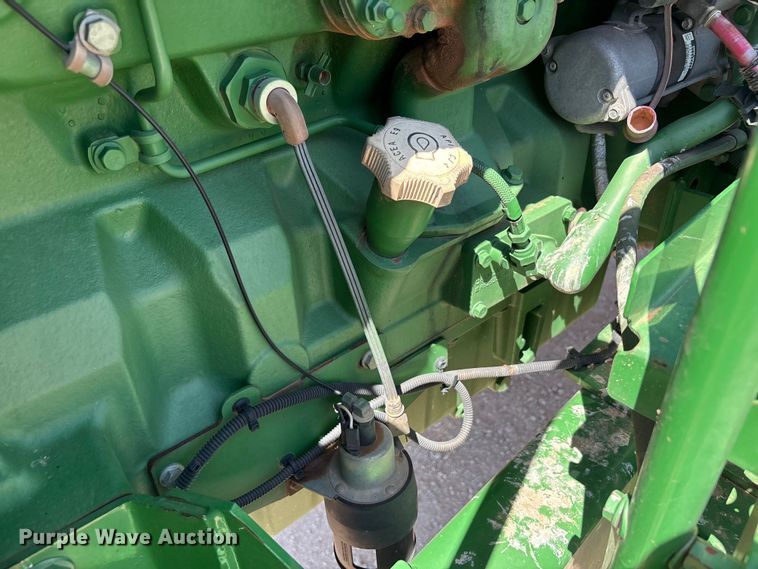 image for item FC2273 2013 John Deere 4940 spreader