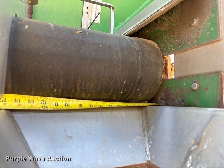 image for item FC2273 2013 John Deere 4940 spreader