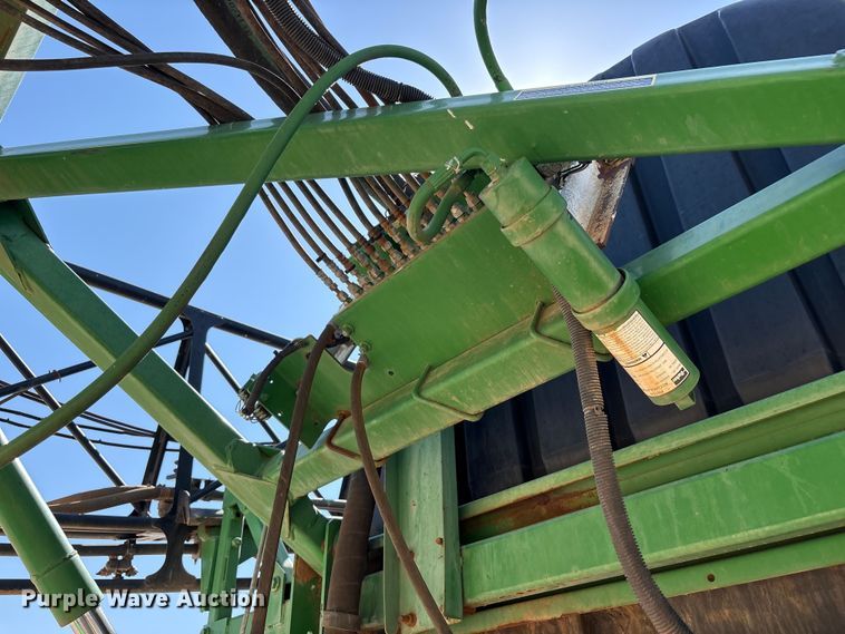 image for item FC2274 2006 John Deere 4720 sprayer