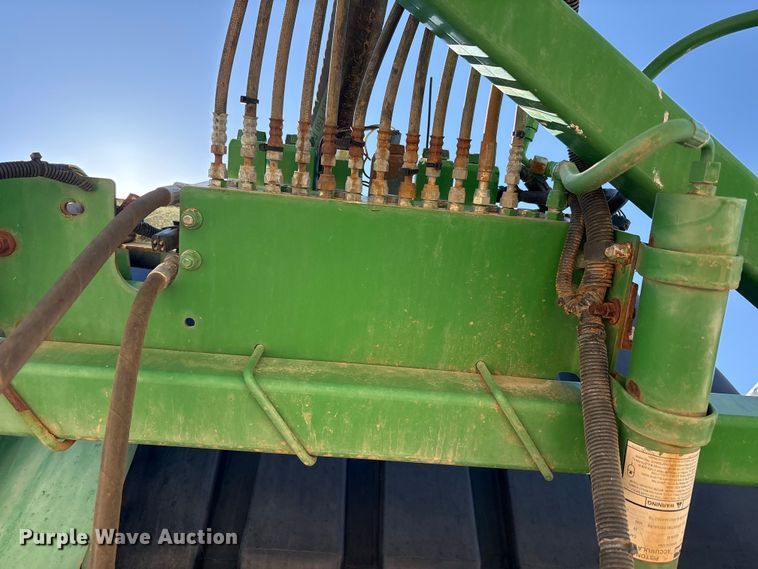 image for item FC2274 2006 John Deere 4720 sprayer