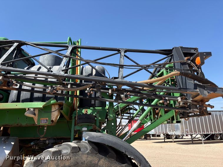image for item FC2274 2006 John Deere 4720 sprayer
