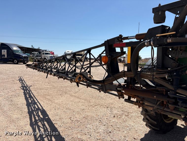 image for item FC2274 2006 John Deere 4720 sprayer
