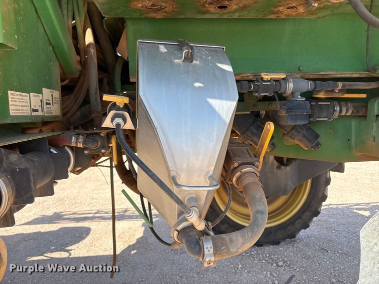 image for item FC2274 2006 John Deere 4720 sprayer