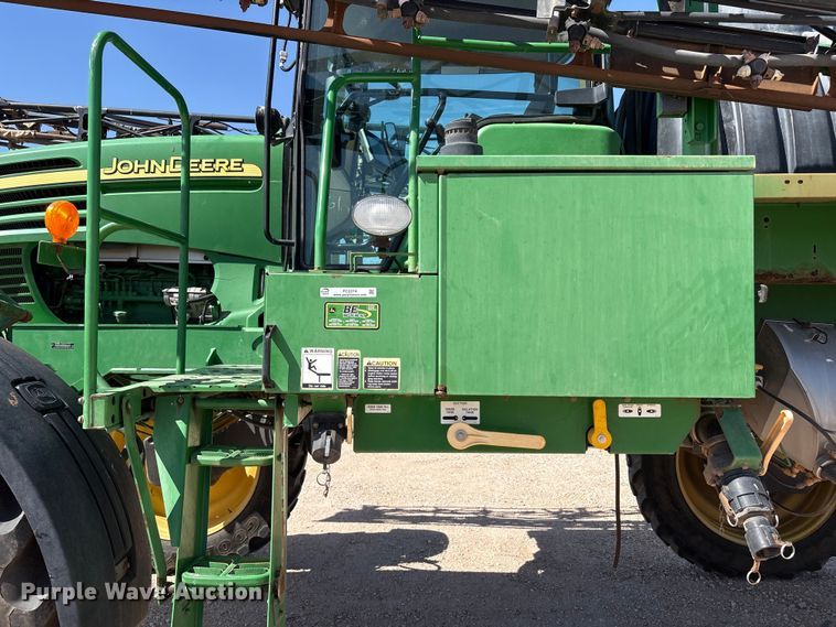 image for item FC2274 2006 John Deere 4720 sprayer
