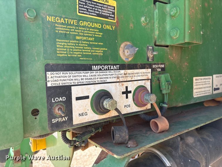 image for item FC2274 2006 John Deere 4720 sprayer