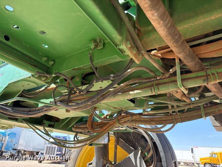 image for item FC2274 2006 John Deere 4720 sprayer