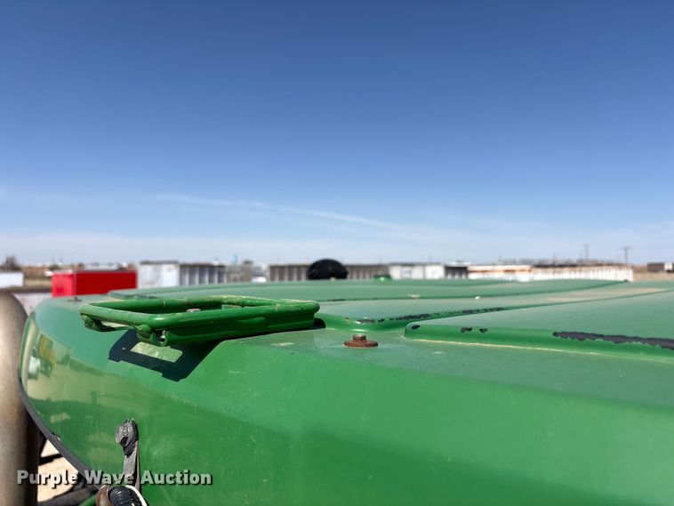 image for item FC2274 2006 John Deere 4720 sprayer