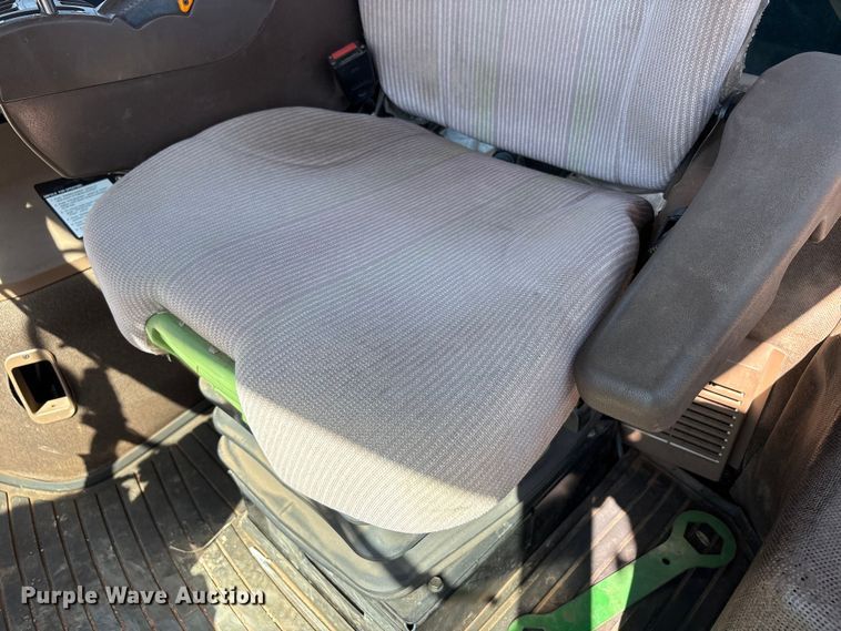 image for item FC2274 2006 John Deere 4720 sprayer