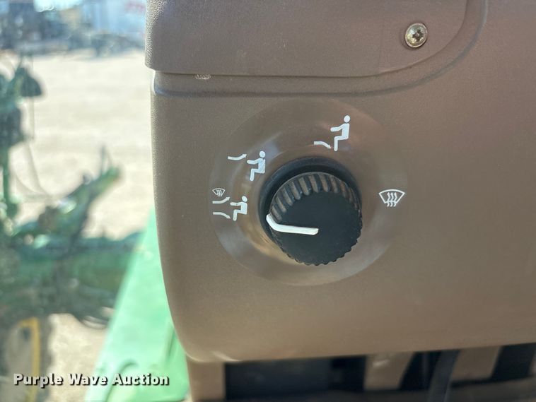 image for item FC2274 2006 John Deere 4720 sprayer