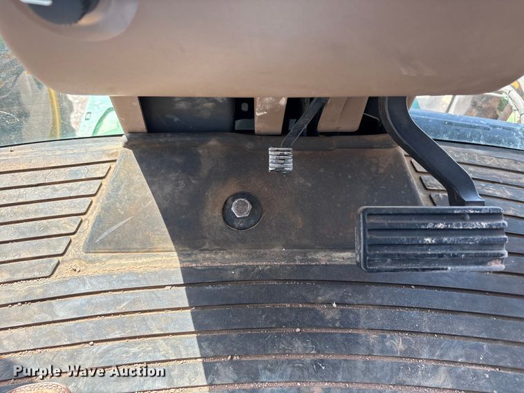 image for item FC2274 2006 John Deere 4720 sprayer