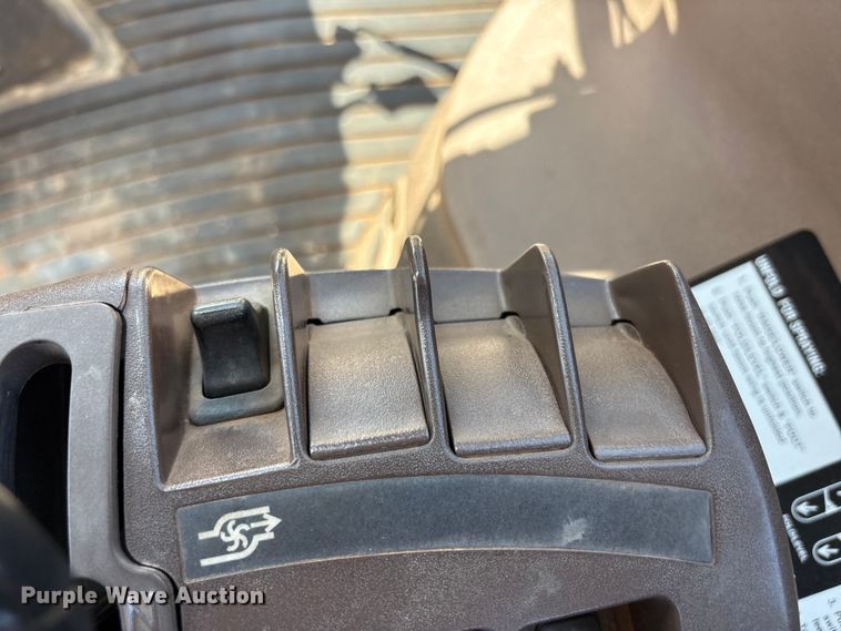 image for item FC2274 2006 John Deere 4720 sprayer