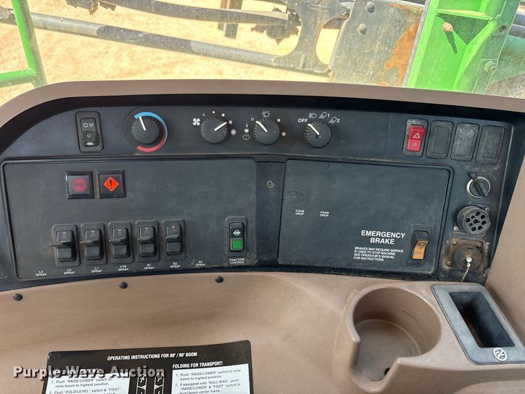 image for item FC2274 2006 John Deere 4720 sprayer