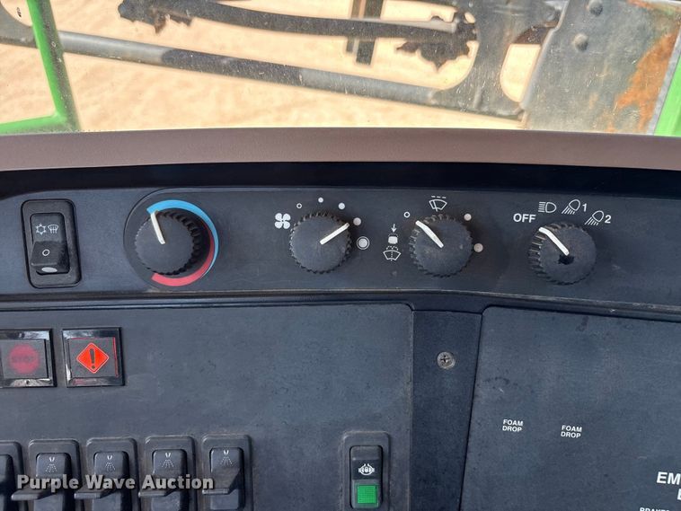 image for item FC2274 2006 John Deere 4720 sprayer