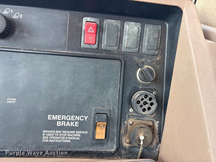 image for item FC2274 2006 John Deere 4720 sprayer
