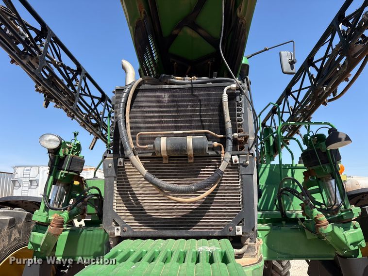image for item FC2274 2006 John Deere 4720 sprayer