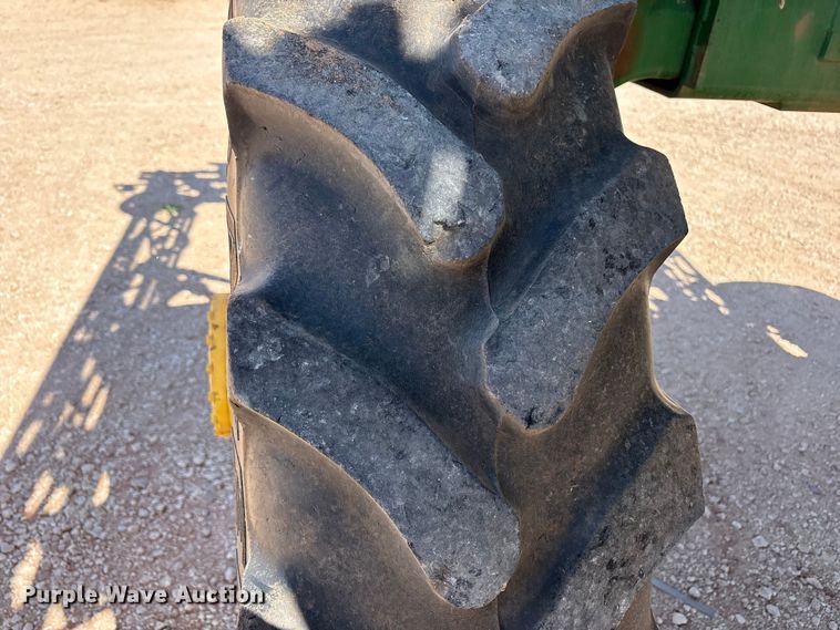 image for item FC2274 2006 John Deere 4720 sprayer
