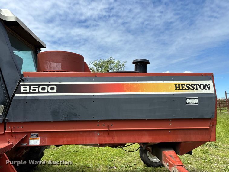 image for item FG0346 Hesston 8500 swather / windrower