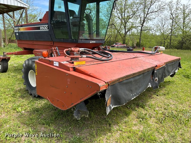 image for item FG0346 Hesston 8500 swather / windrower