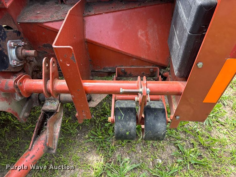 image for item FG0346 Hesston 8500 swather / windrower