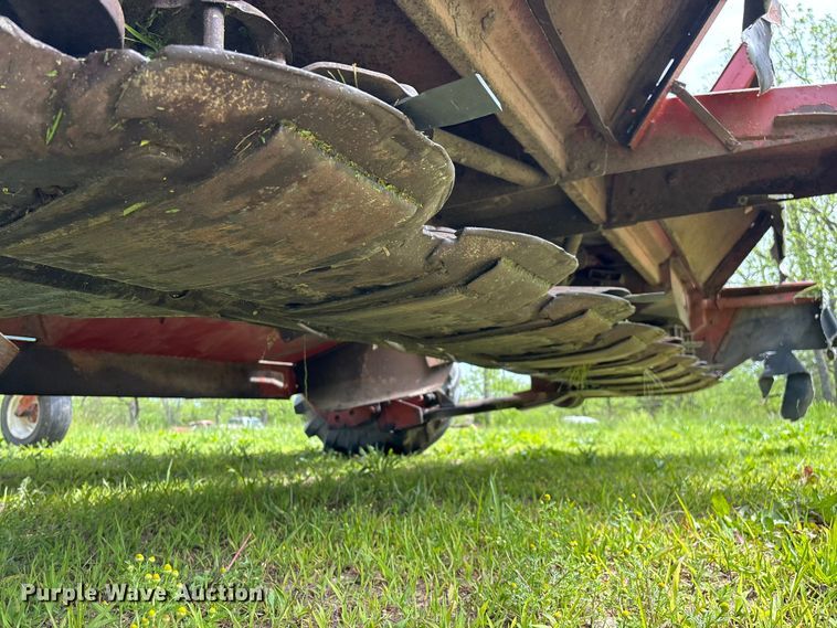 image for item FG0346 Hesston 8500 swather / windrower