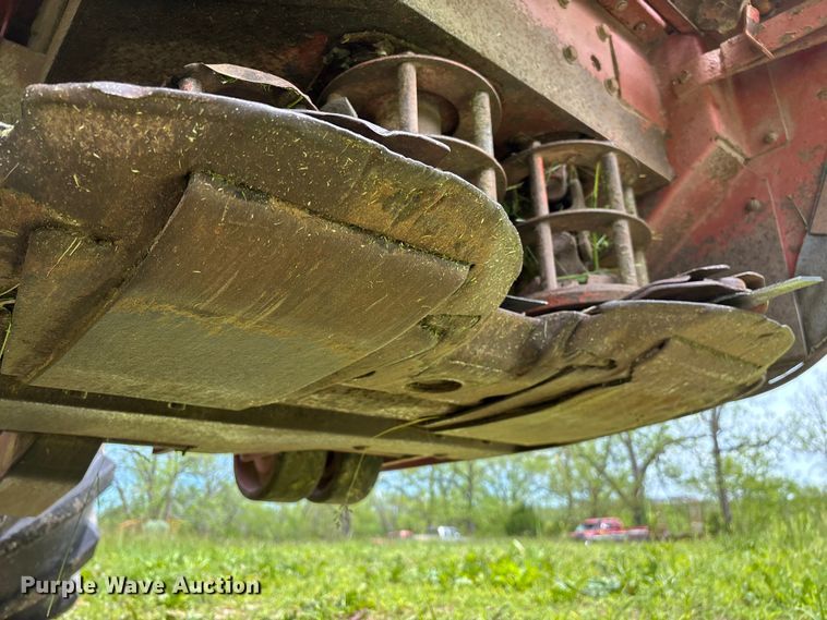 image for item FG0346 Hesston 8500 swather / windrower