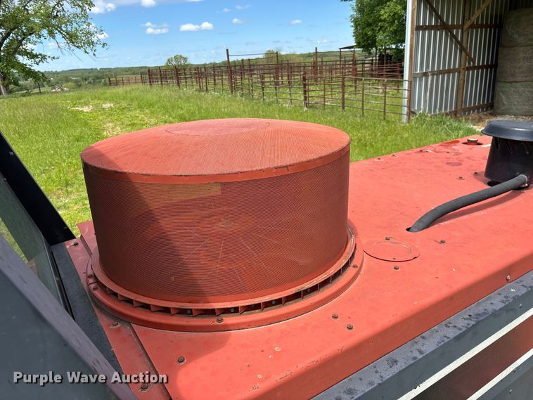 image for item FG0346 Hesston 8500 swather / windrower