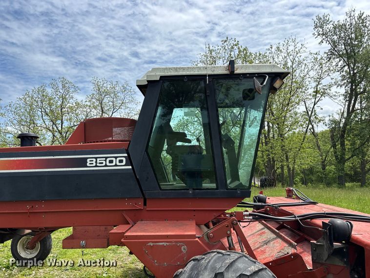 image for item FG0346 Hesston 8500 swather / windrower