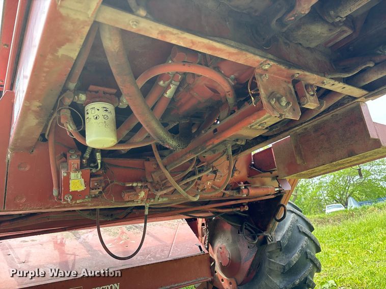 image for item FG0346 Hesston 8500 swather / windrower