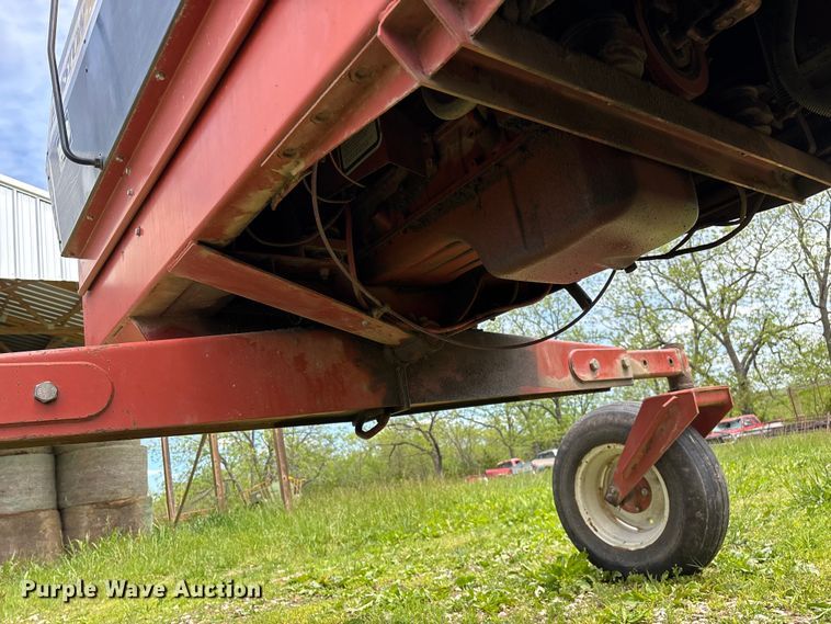 image for item FG0346 Hesston 8500 swather / windrower