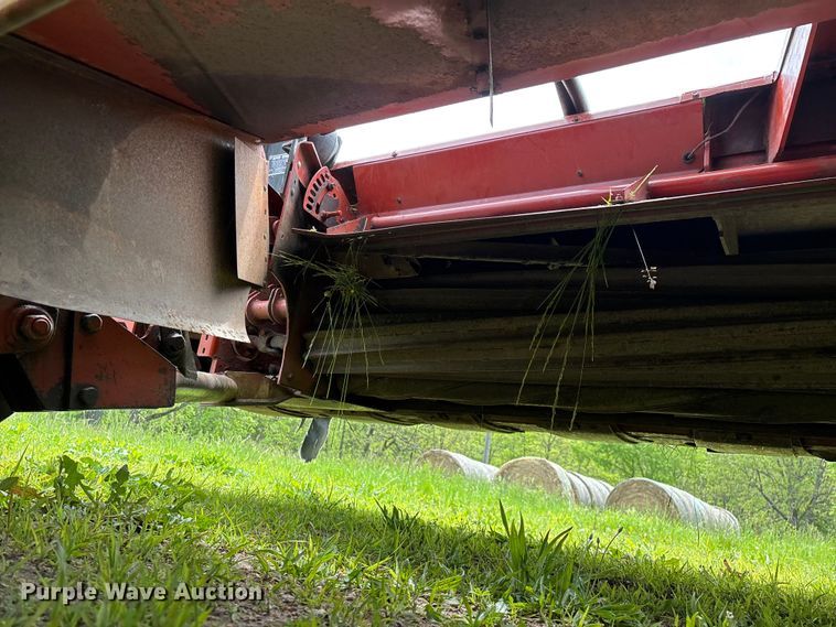 image for item FG0346 Hesston 8500 swather / windrower