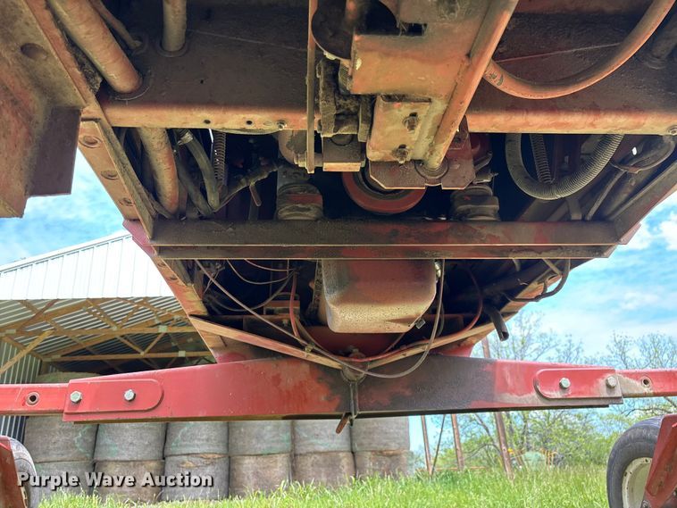 image for item FG0346 Hesston 8500 swather / windrower