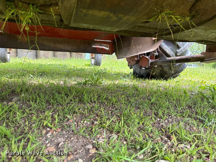 image for item FG0346 Hesston 8500 swather / windrower