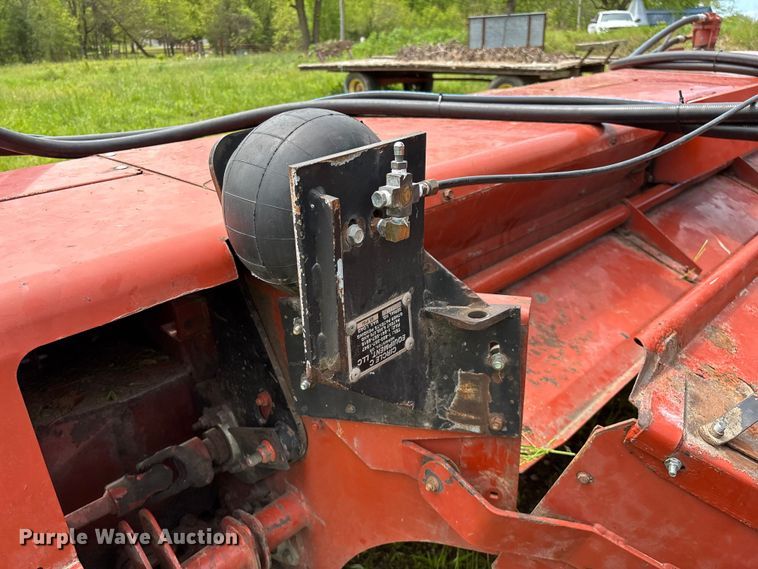 image for item FG0346 Hesston 8500 swather / windrower