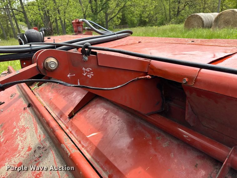 image for item FG0346 Hesston 8500 swather / windrower