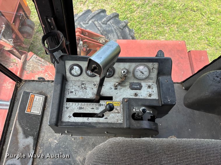 image for item FG0346 Hesston 8500 swather / windrower