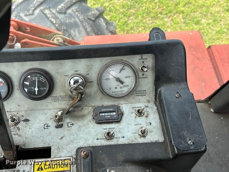 image for item FG0346 Hesston 8500 swather / windrower