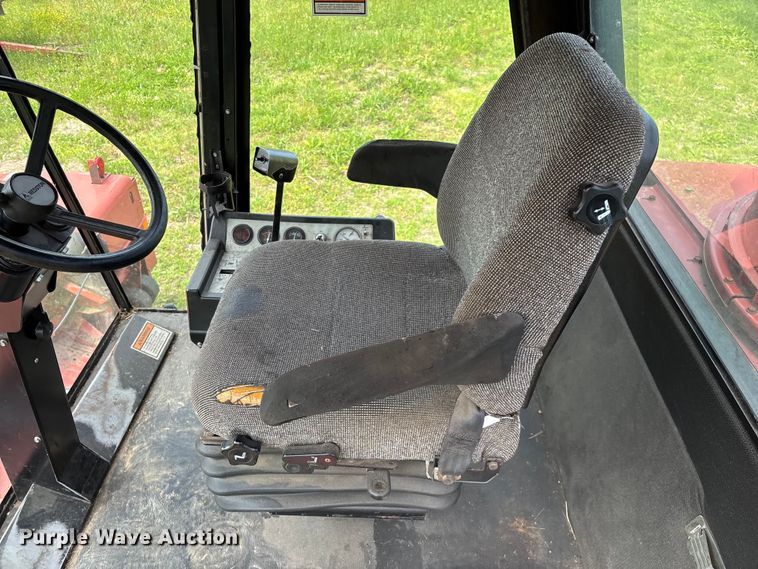 image for item FG0346 Hesston 8500 swather / windrower