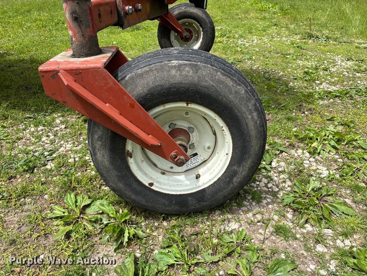 image for item FG0346 Hesston 8500 swather / windrower