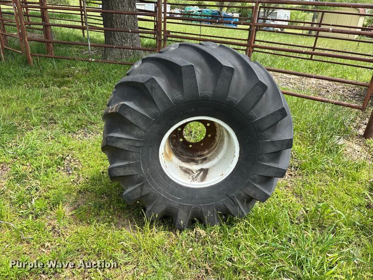 image for item FG0346 Hesston 8500 swather / windrower
